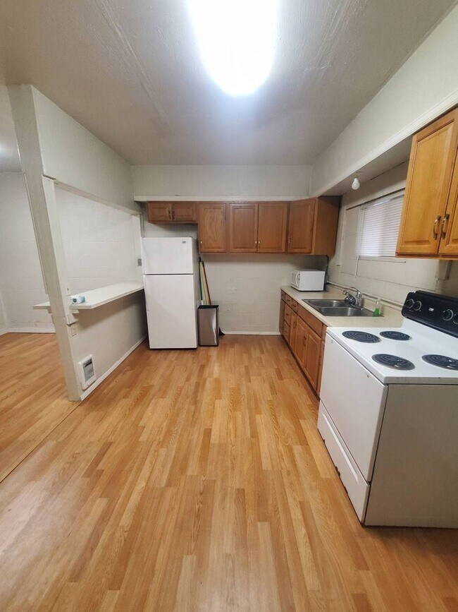 Foto del edificio - 1 br, 1 bath House - 423 S County Road