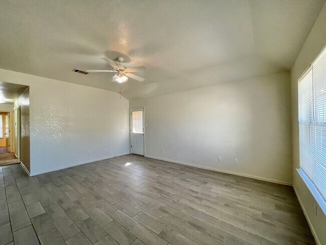 Building Photo - 2205 Indian Trail