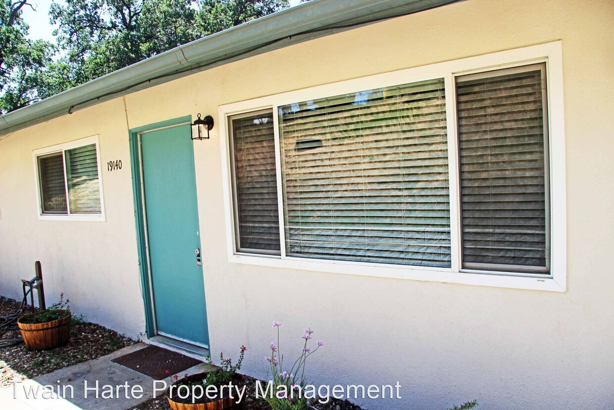 Foto principal - 3 br, 1 bath House - East Sonora Duplex 19...