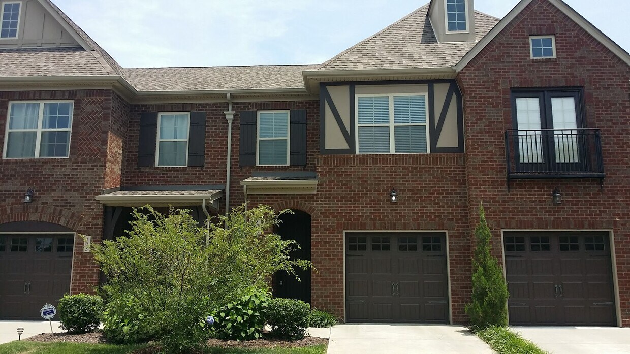 Foto principal - 105 Ambassador Private Cir