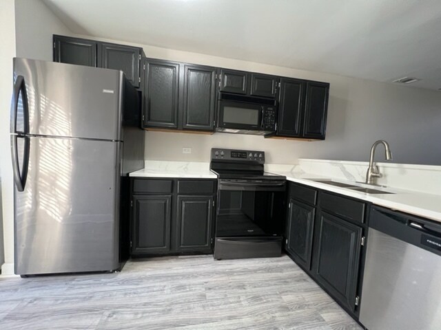 Building Photo - 5931 Meadow Dr