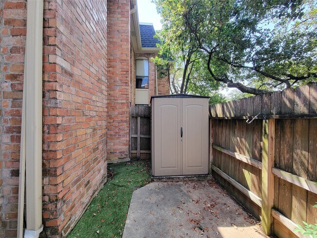 Foto del edificio - 1601 S Shepherd Dr