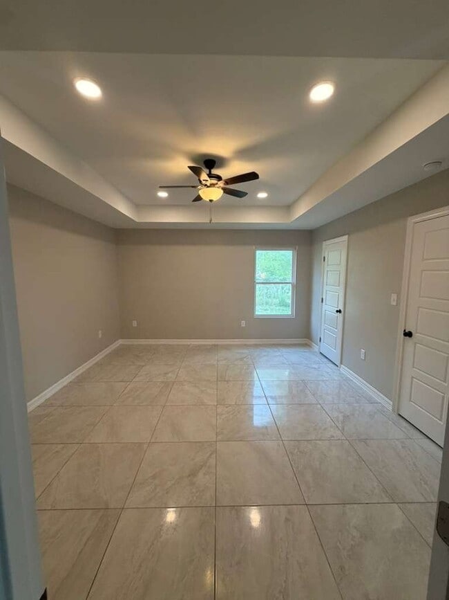 Foto del edificio - 3125 E 22nd St