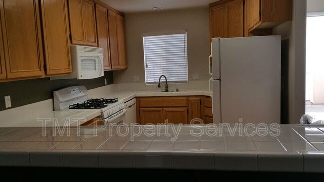 Building Photo - 1284 Chaparral Cir