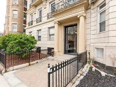 Foto del edificio - 465 Park Dr