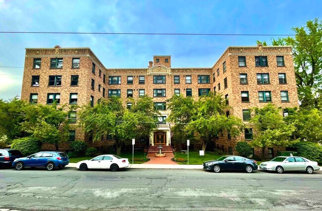 Building Photo - Roosevelt Apartments