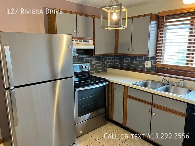Building Photo - Charming 2-Bedroom in Agawam – Modern Comf...