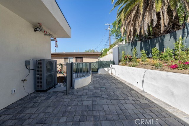 Foto del edificio - 5239 Huntington Dr N