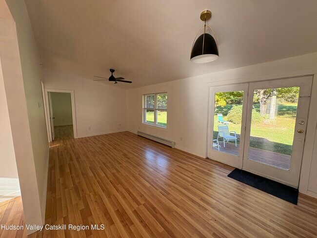 Building Photo - 551 NY-217