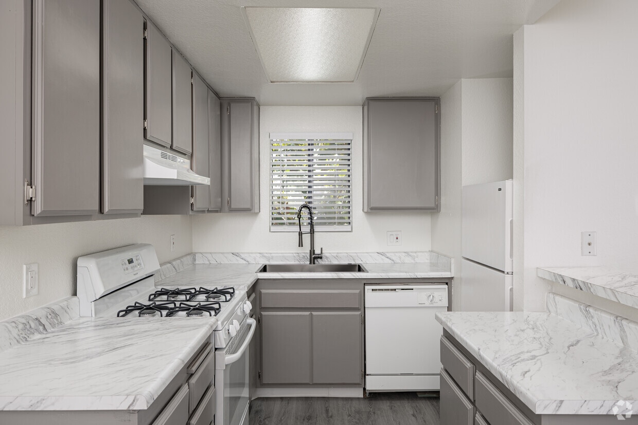 Foto principal - Legacy Residential