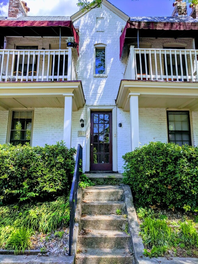 Building Photo - 3312 Ellwood Ave