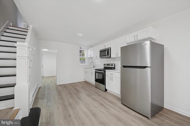 Building Photo - 183 W Logan St