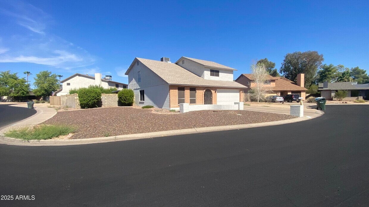 Foto del edificio - 4930 W Torrey Pines Cir
