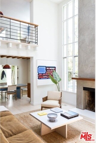 Foto del edificio - 524 Altair Pl