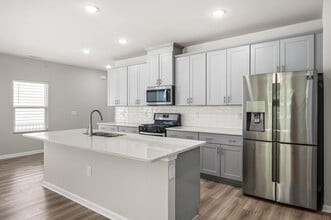 Building Photo - 4008 Passenger Pl