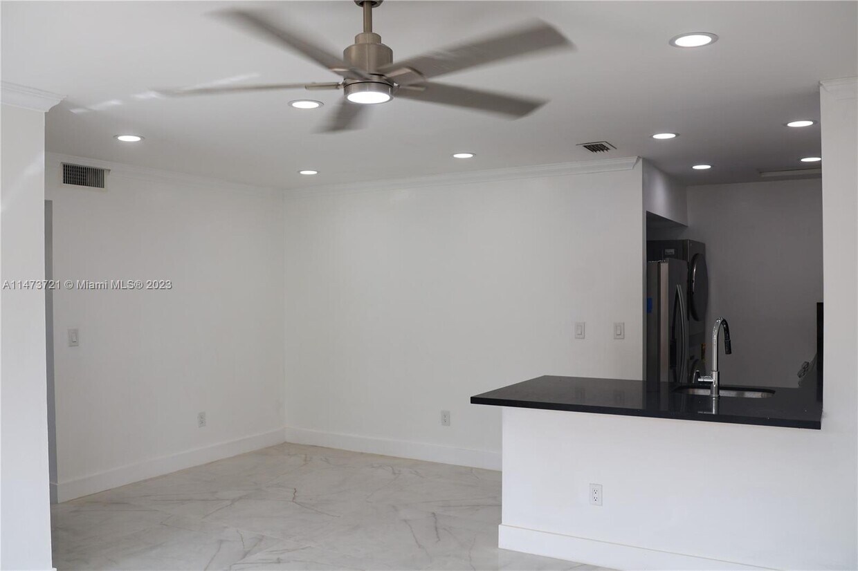 Foto principal - 2550 W 67th Pl