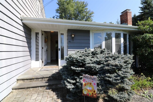 Building Photo - 46 High Acres Dr