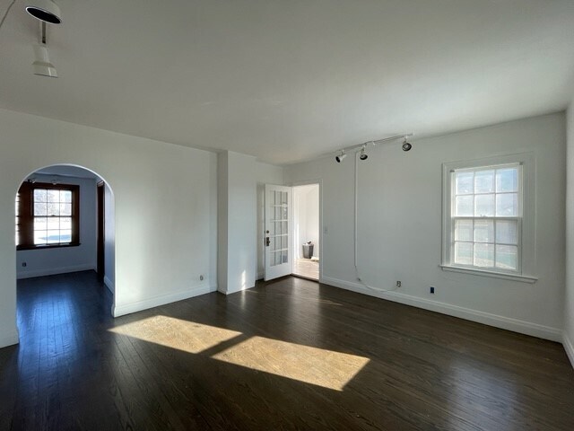 Foto del edificio - 48 E Hintz Rd