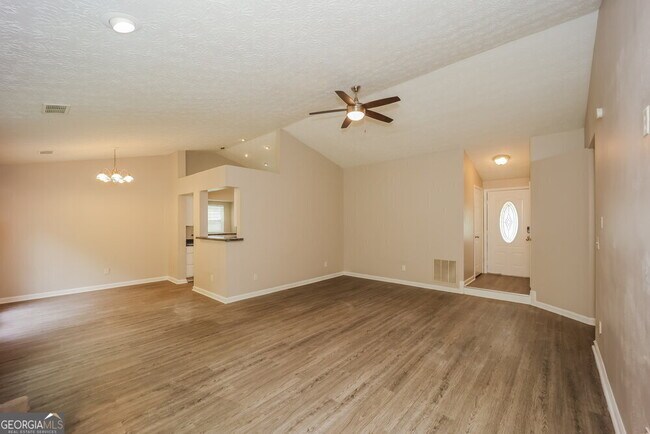 Building Photo - 5818 Mistyview Dr