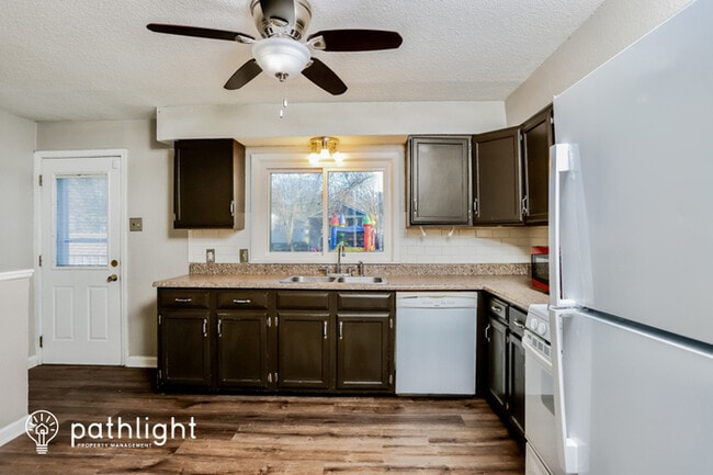 Building Photo - 3524 Theresa Avenue