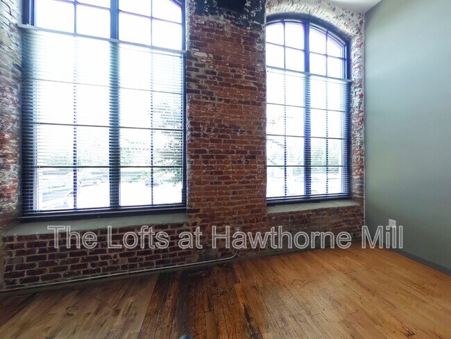 Foto del edificio - 1101 Hawthorne Ln