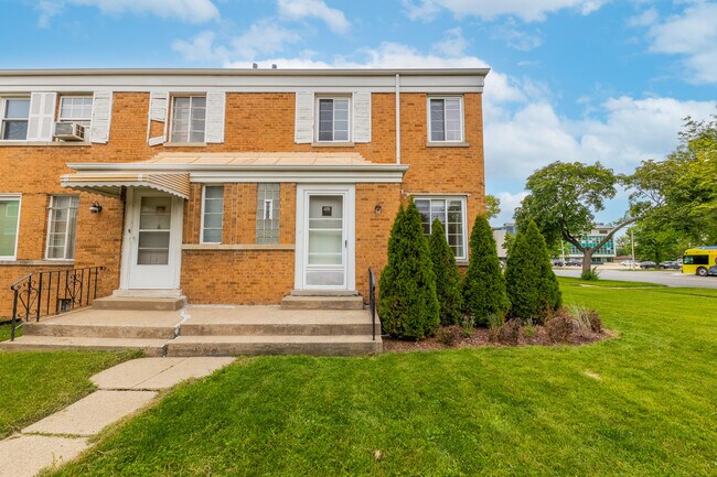 Building Photo - 1442 N Harlem Ave