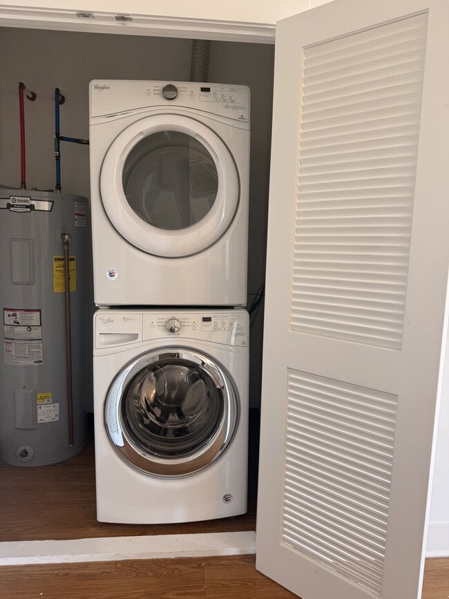 Building Photo - 429 Bergen Ave