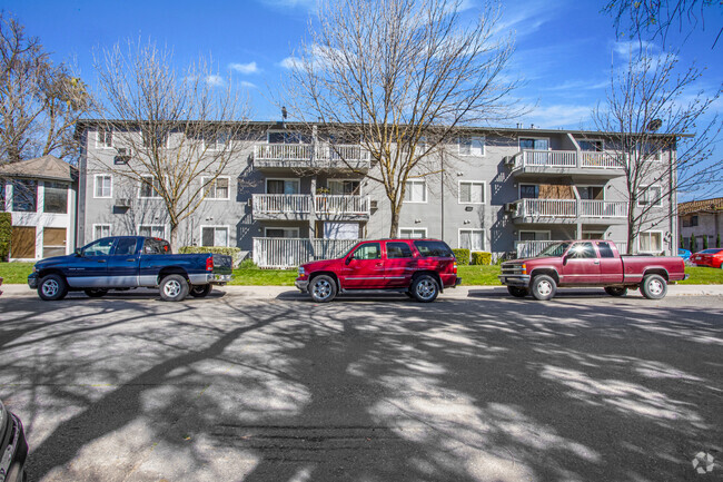 Vista lateral - La Loma Senior Apartments