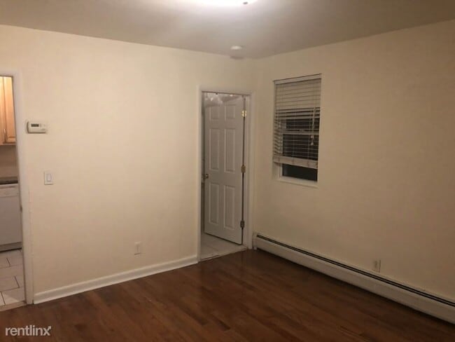 Building Photo - 313 Avenue C