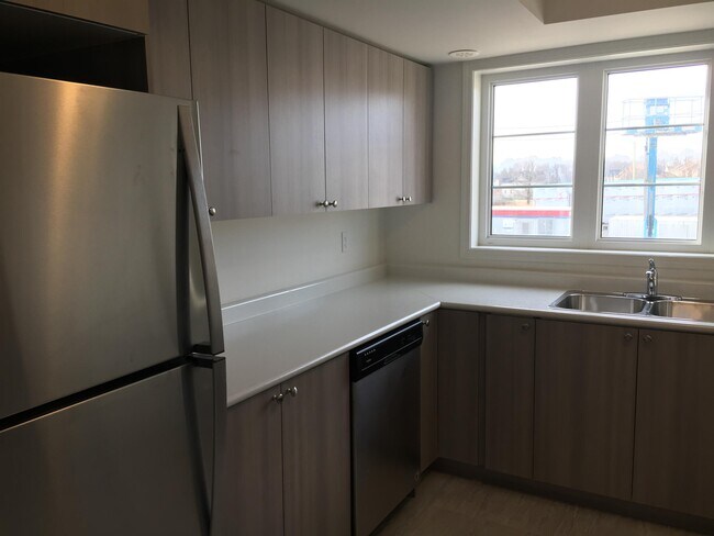 Building Photo - 2398 Chevron Prince Path