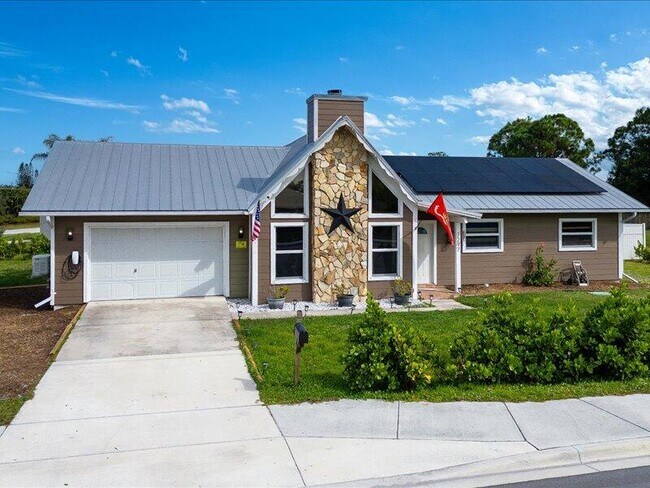 Building Photo - 1297 SE Floresta Dr