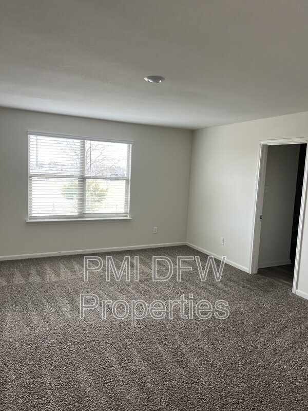 Foto del edificio - 640 Aqueduct Dr