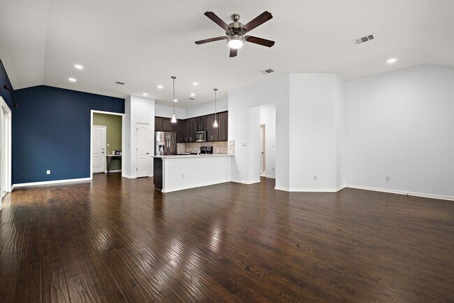 Foto del edificio - 706 Coconut Grove St