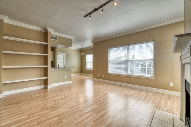 Open concept floor plan - 11612 Tomahawk Creek Pky