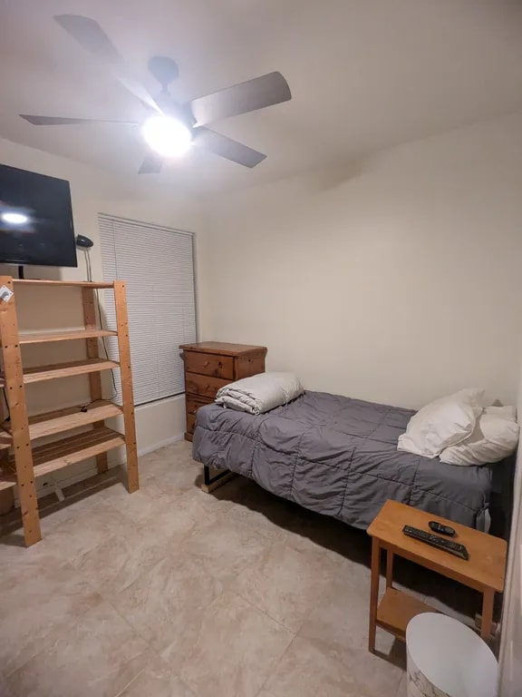 Building Photo - 3587 Cameo Dr