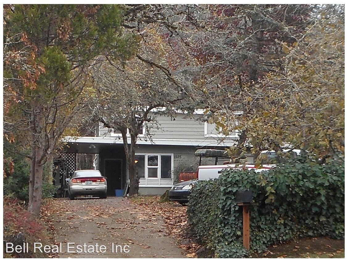 Primary Photo - 5 br, 2 bath Apartment - 1539 Walnut Street
