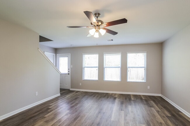 Building Photo - 9969 Kingfisher Dr