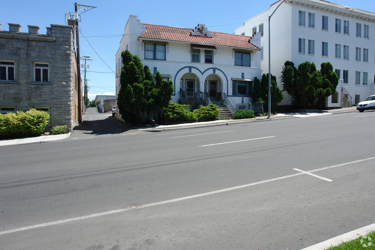 Foto del edificio - 419 S Washington St