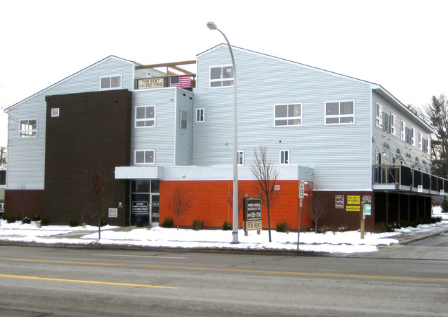 Building Photo - Amber Landing Townhouses and Lofts