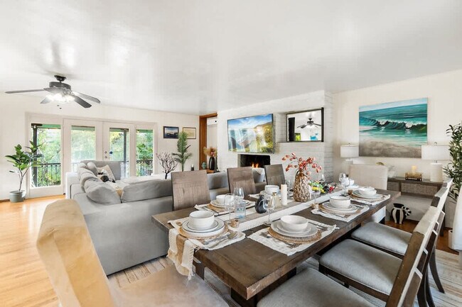 Foto del edificio - 4989 Randlett Dr