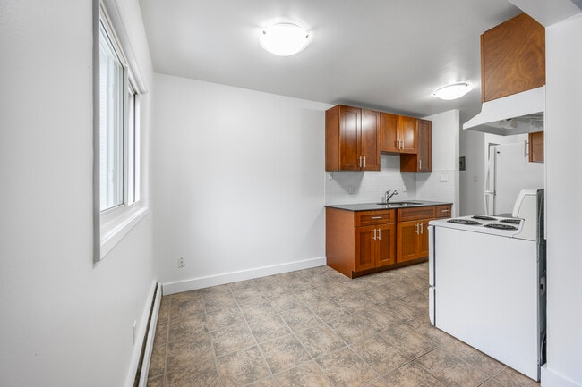 Building Photo - Delaney Place