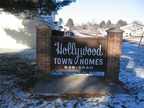 Letreros - Hollywood Townhomes