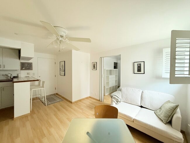Photo - 12 Spinnaker St Apartment