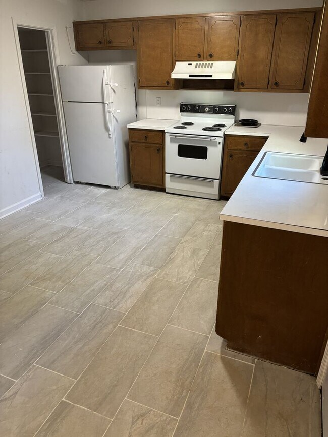 Foto del edificio - 5528 St James St