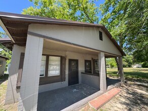 Building Photo - 513 Tennessee St