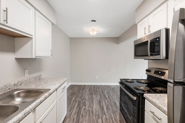 Apartamentos recientemente renovados en Woodland Creek Apartments - Woodland Creek Apartments
