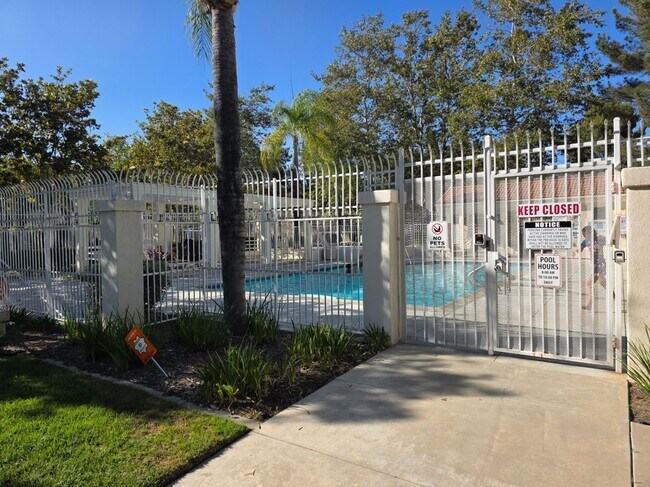 Foto del edificio - 15437 Braun Ct