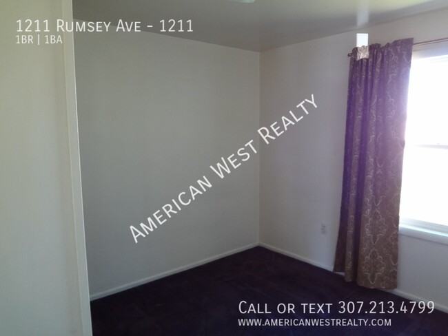 Foto del edificio - 1211 Rumsey Ave