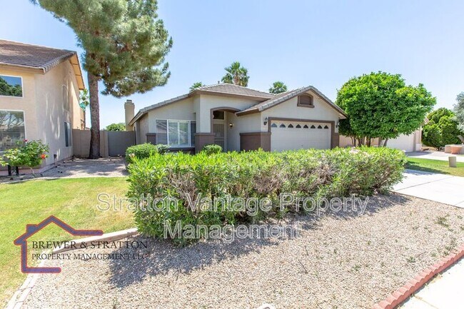 Building Photo - 3921 E Barbarita Ave