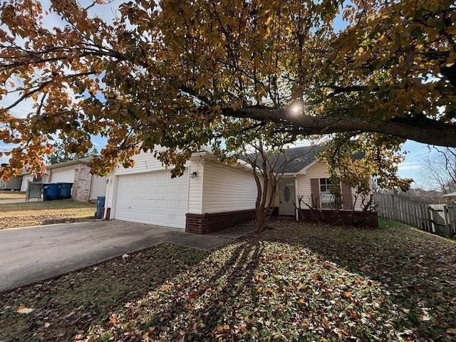 Foto principal - 812 Tunbridge Dr